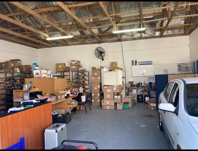 BUSINESS PROPERTY TO RENT IN FAIRVIEW